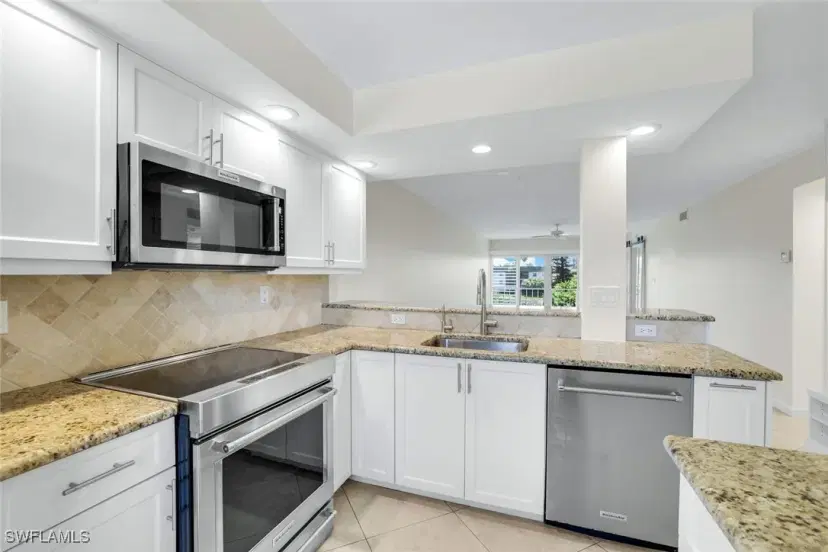 Picture of 3055 Riviera Dr 306, Naples FL 34103