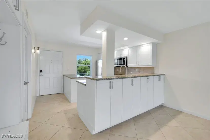 Picture of 3055 Riviera Dr 306, Naples FL 34103