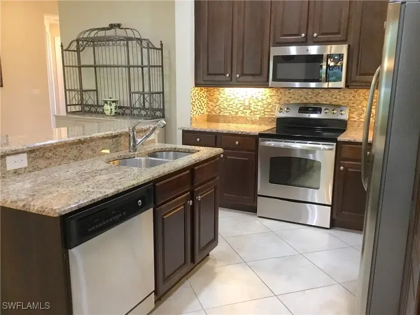 Picture of 6526 Monterey Pt 102, Naples FL 34105