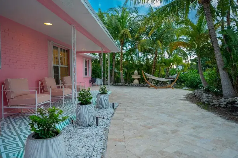 Picture of 247 SE 3Rd Ave, Delray Beach FL 33483