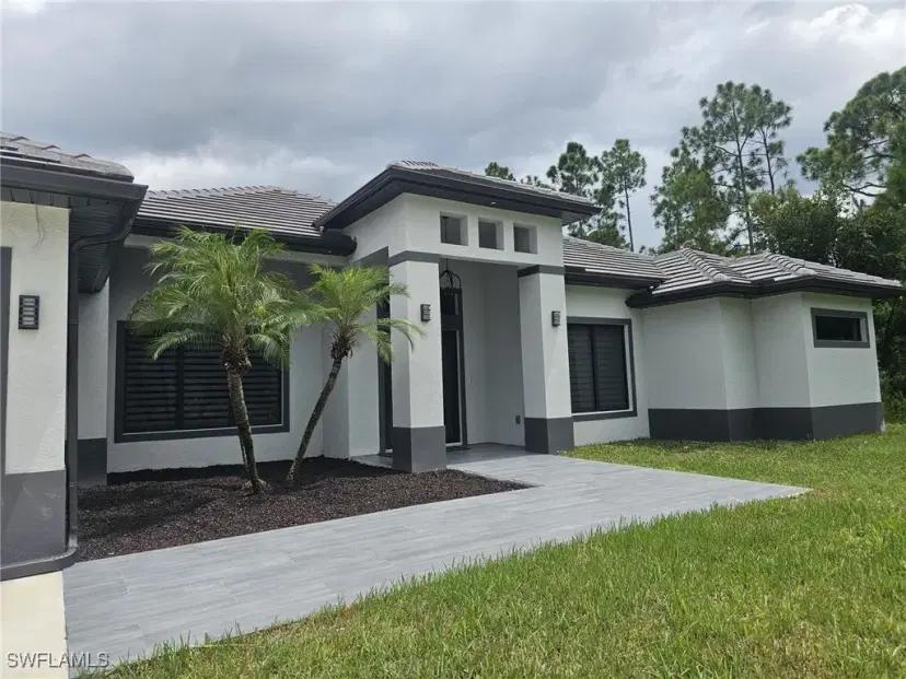 Picture of 1708 Oak Ave, Lehigh Acres FL 33972