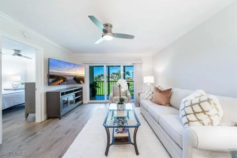 Picture of 9 High Point Cir N 208, Naples FL 34103