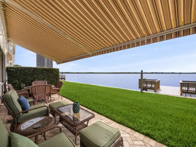 Picture of 52 Yacht Club Drive 103, North Palm Beach FL 33408