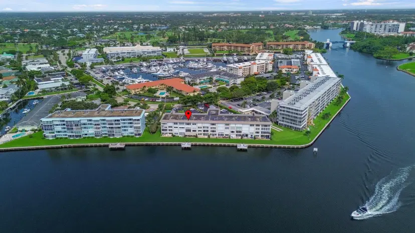Picture of 52 Yacht Club Drive 103, North Palm Beach FL 33408