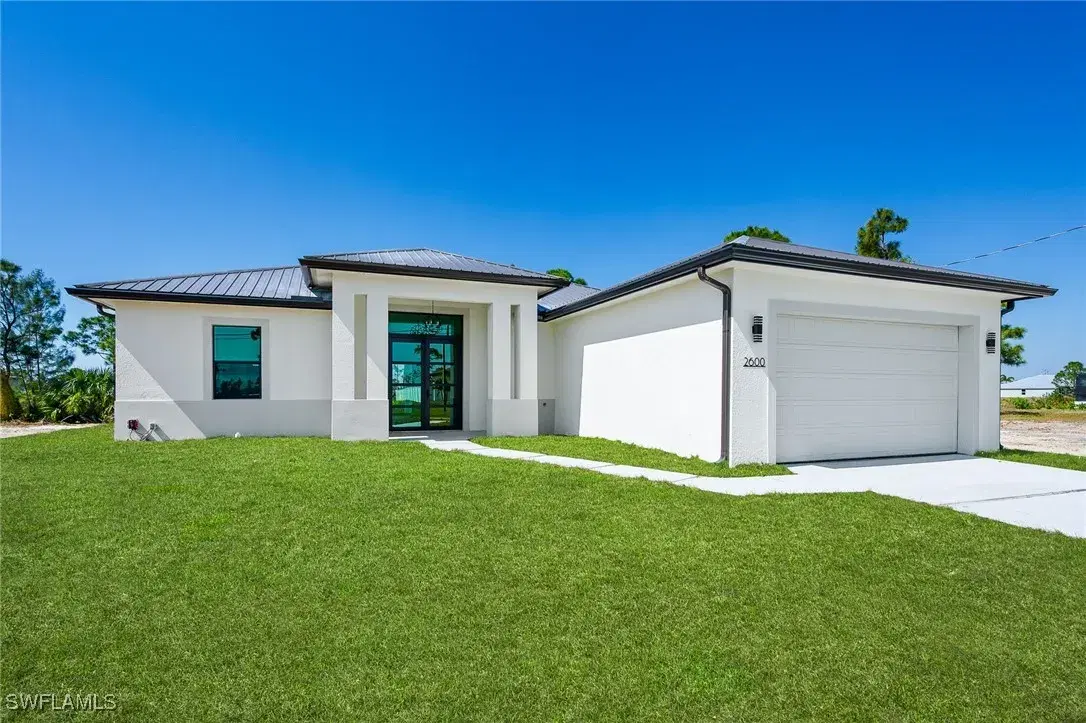 Picture of 2512 Mabry St S, Alva, FL 33920