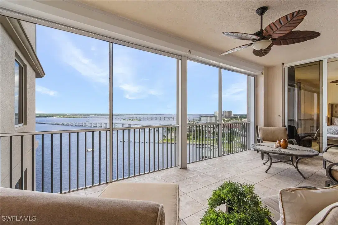 Picture of 2090 W First St 2007, Fort Myers, FL 33901