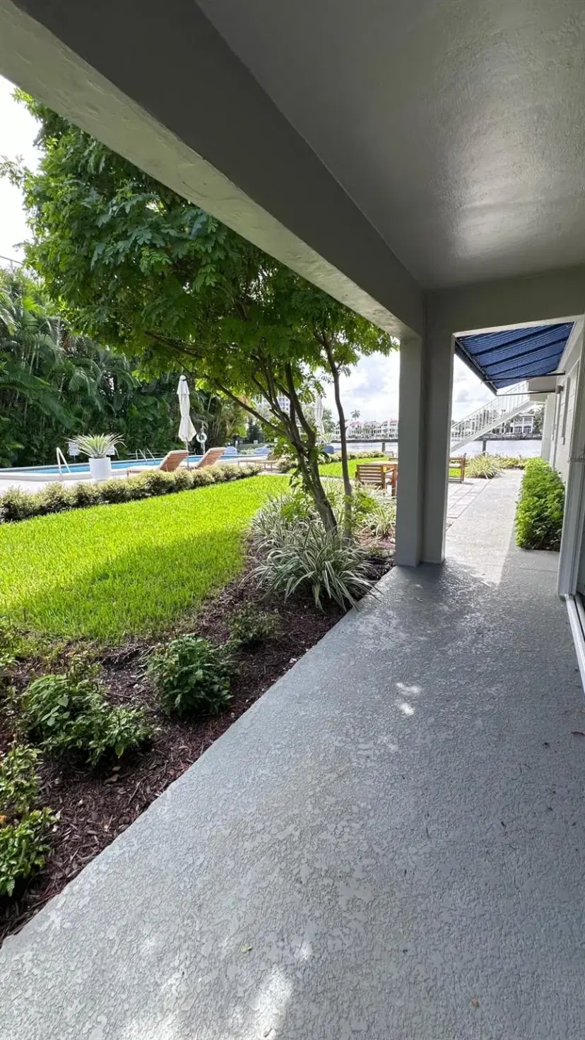 Picture of 414 Seasage Drive 3, Delray Beach FL 33483