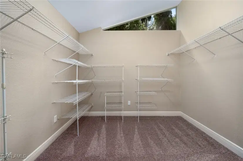 Picture of 6975 Highland Park Cir, Fort Myers FL 33966