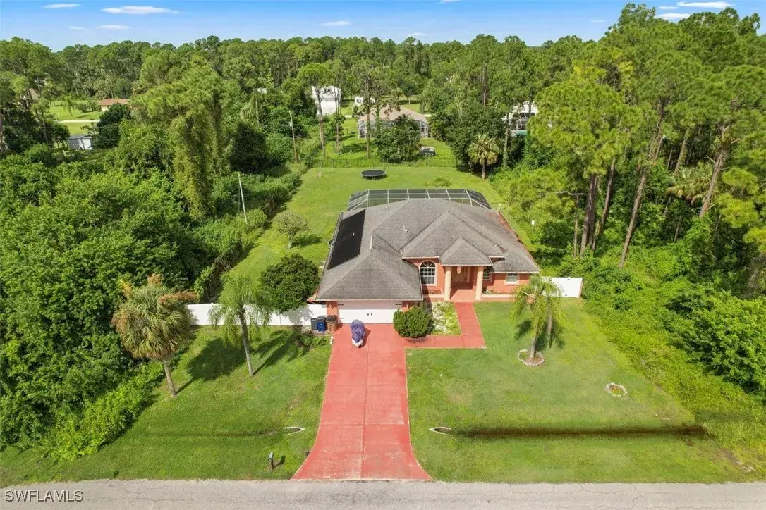Picture of 811 Jefferson Ave, Lehigh Acres, FL 33936