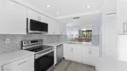 Picture of 2777 W Gulf Dr 104, Sanibel, FL 33957