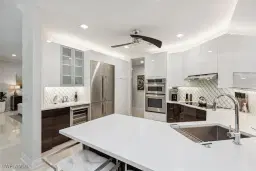 Picture of 173 Colonade Cir 1401, Naples, FL 34103