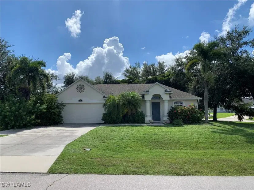 Picture of 504 Retunda Pkwy W, Cape Coral FL 33904