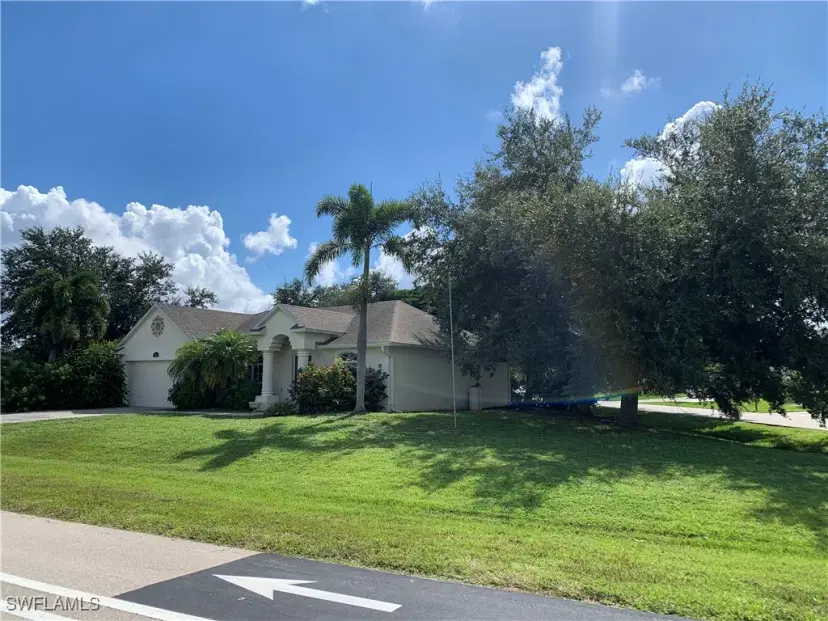 Picture of 504 Retunda Pkwy W, Cape Coral FL 33904