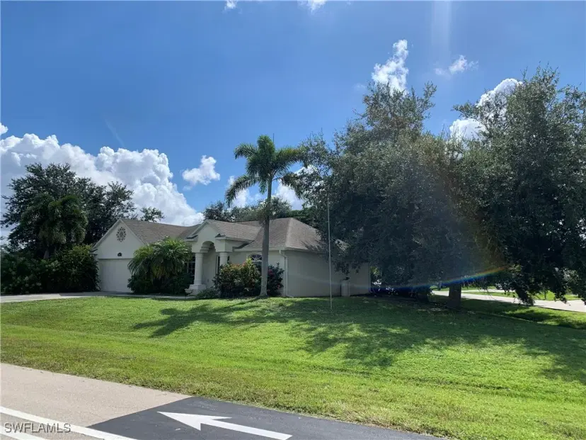 Picture of 504 Retunda Pkwy W, Cape Coral FL 33904