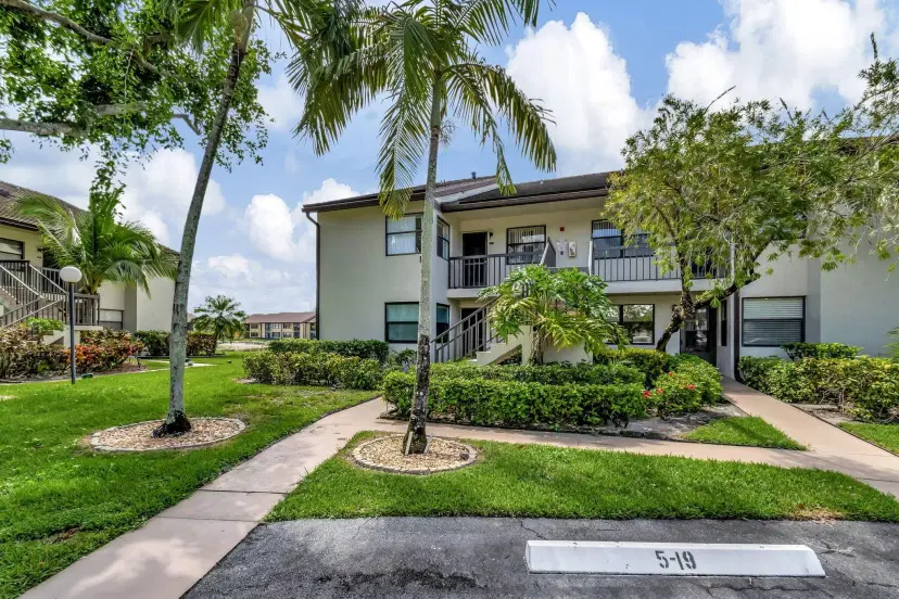 Picture of 7618 Tahiti Lane 201, Lake Worth FL 33467