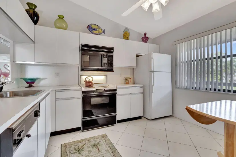 Picture of 7618 Tahiti Lane 201, Lake Worth FL 33467