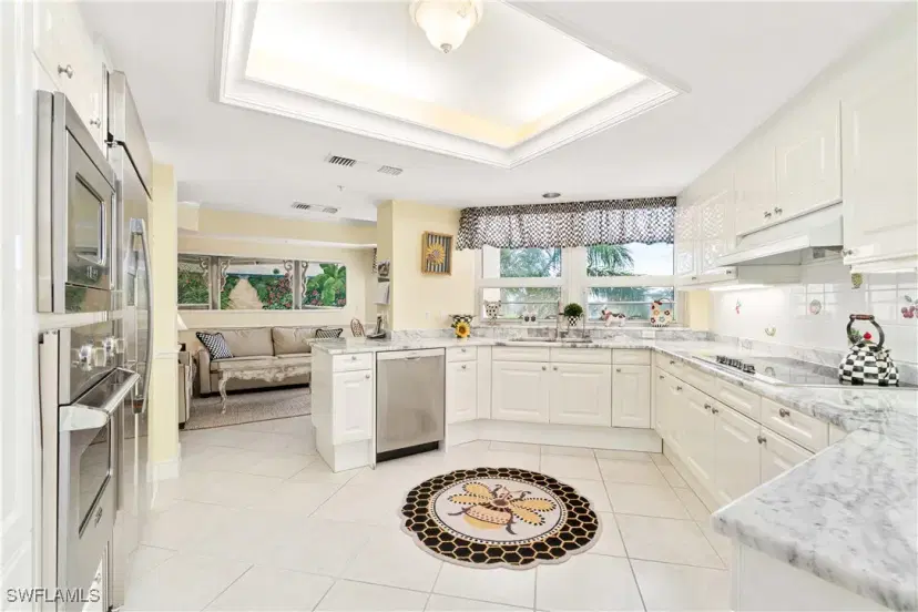 Picture of 4021 Gulf Shore Blvd N 405, Naples FL 34103