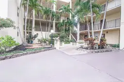 Picture of 2831 Somerset Dr 416, Lauderdale Lakes, FL 33311
