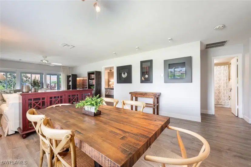 Picture of 385 Palm Dr 1733, Naples FL 34112
