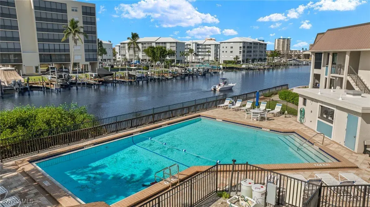 Picture of 200 Lenell Rd 214, Fort Myers Beach, FL 33931