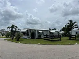 Picture of 1601 SW 83Rd Ave, Davie, FL 33324