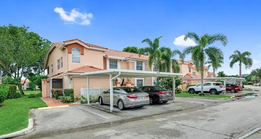Picture of 9963 Seacrest Circle 201, Boynton Beach, FL 33437