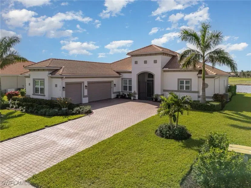 Picture of 18728 Ensenada Dr, Naples FL 34114