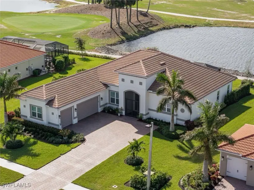Picture of 18728 Ensenada Dr, Naples FL 34114