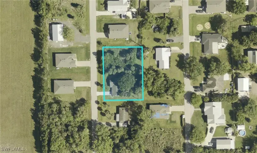 Picture of 2321 Thurlow St, Alva FL 33920