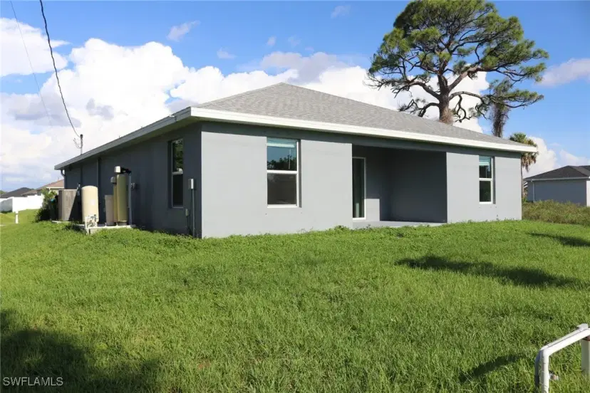 Picture of 2924 NE 4Th Pl, Cape Coral FL 33909