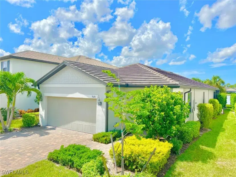 Picture of 9525 Bexley Dr, Fort Myers FL 33967