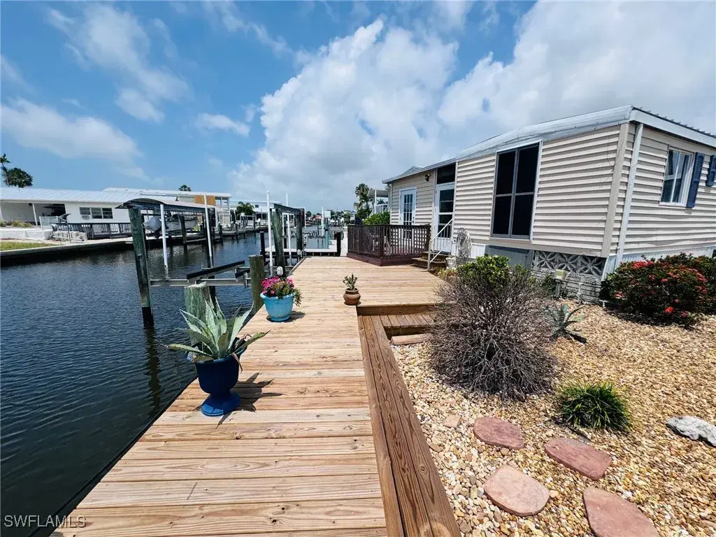 Picture of 11321 Bougainvillea Ln, Fort Myers Beach, FL 33931