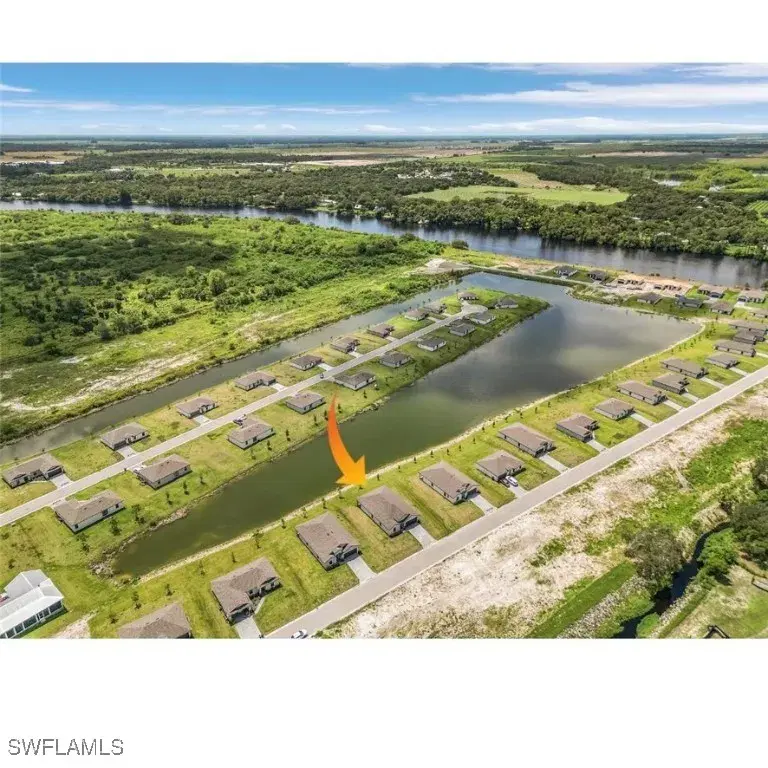 Picture of 821 Gen D Macarthur Ave, Labelle FL 33935