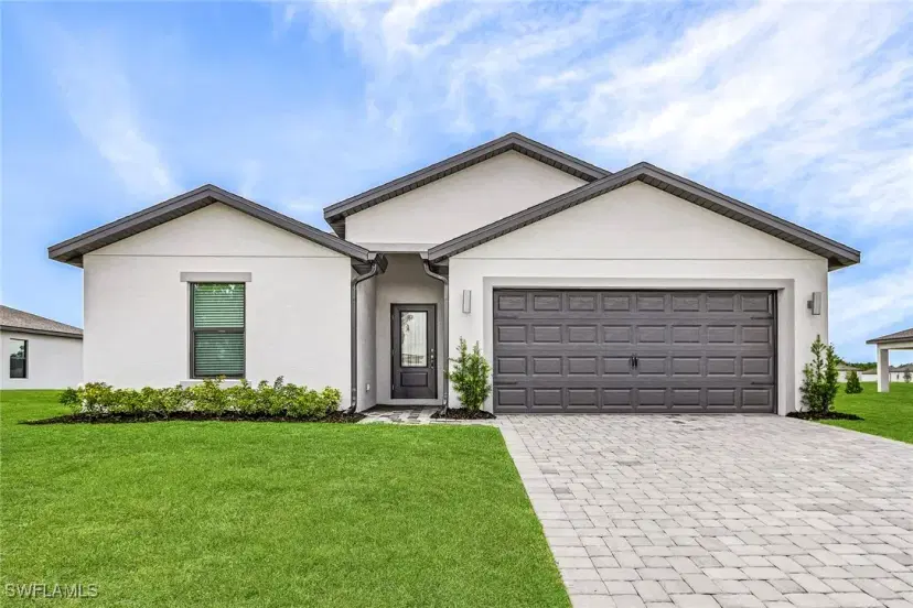 Picture of 821 Gen D Macarthur Ave, Labelle FL 33935