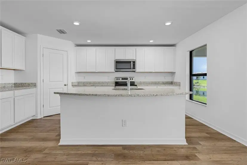 Picture of 821 Gen D Macarthur Ave, Labelle FL 33935