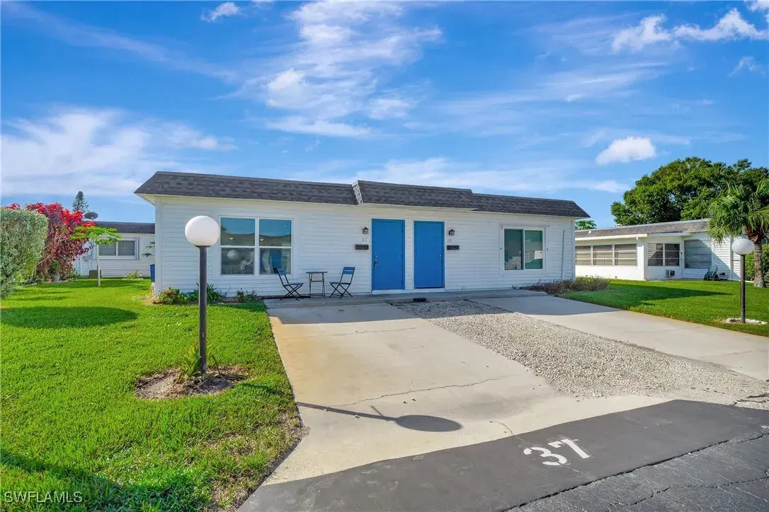 Picture of 37 Hamlin Ct, Lehigh Acres, FL 33936