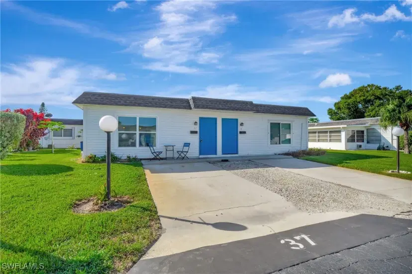 Picture of 37 Hamlin Ct, Lehigh Acres FL 33936