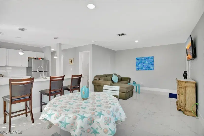 Picture of 37 Hamlin Ct, Lehigh Acres FL 33936