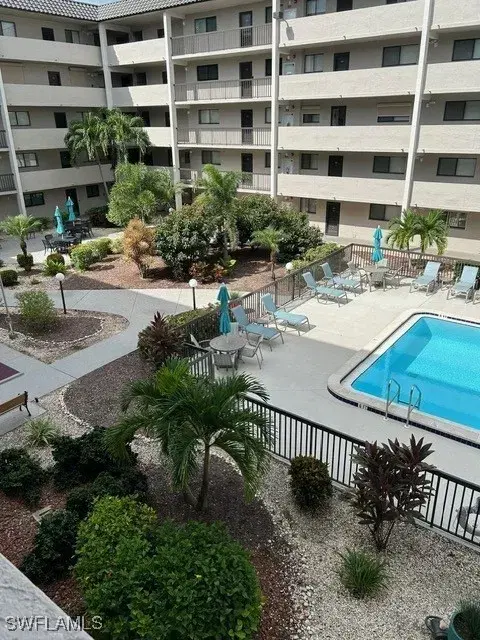 Picture of 2121 Collier Ave 312, Fort Myers FL 33901