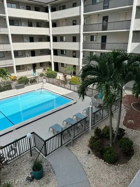 Picture of 2121 Collier Ave 312, Fort Myers FL 33901
