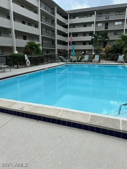 Picture of 2121 Collier Ave 312, Fort Myers FL 33901