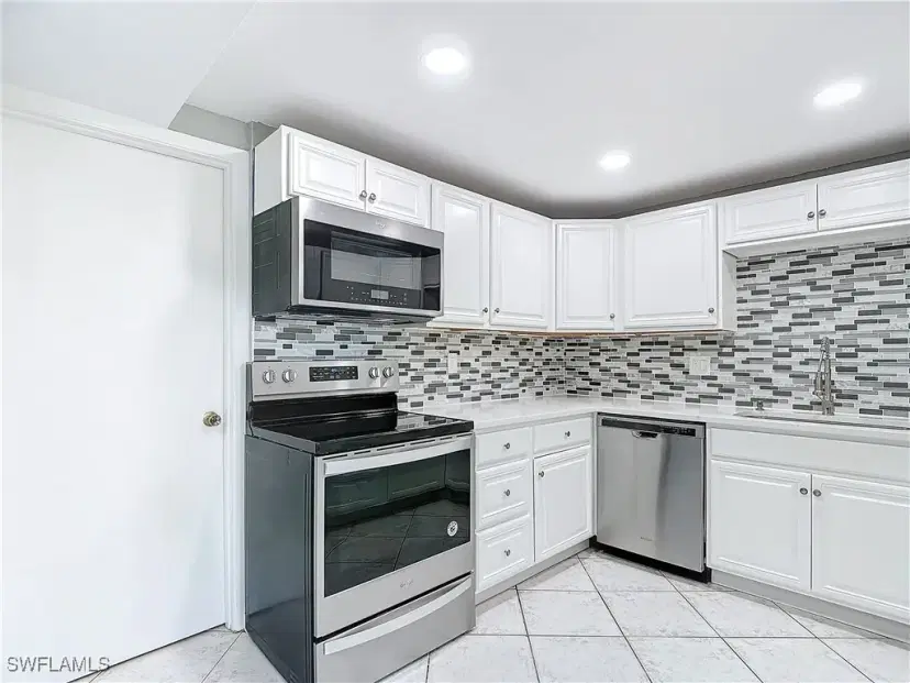 Picture of 4802 Albacore Ln, Fort Myers FL 33919