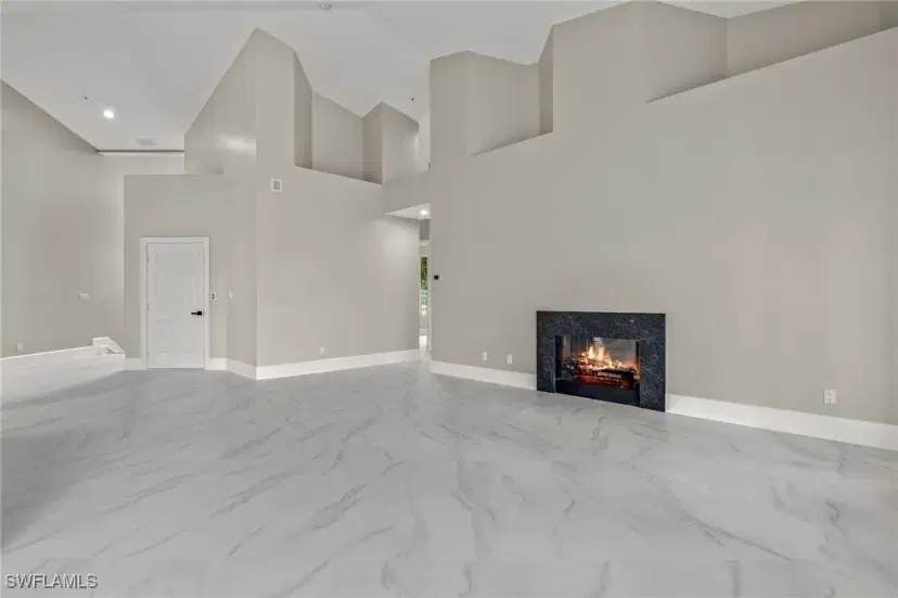Picture of 164 Colonade Cir 1307, Naples FL 34103
