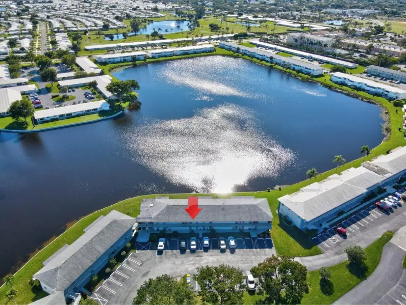 Picture of 1112 Lake Terrace 111, Boynton Beach FL 33426