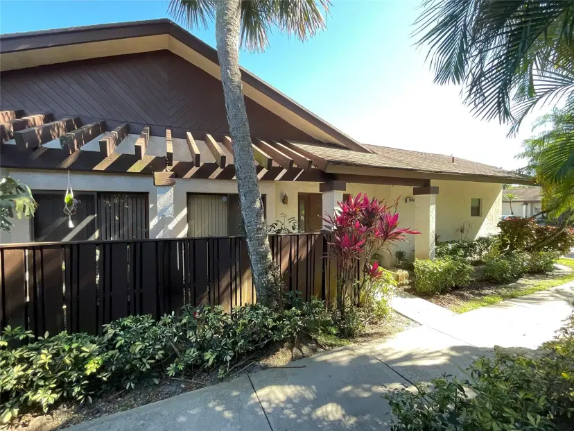 Picture of 2556 Carambola Cir 1843, Coconut Creek FL 33066