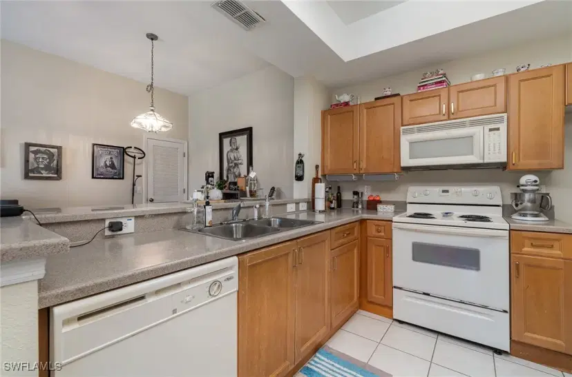 Picture of 9025 Colby Dr 2120, Fort Myers FL 33919