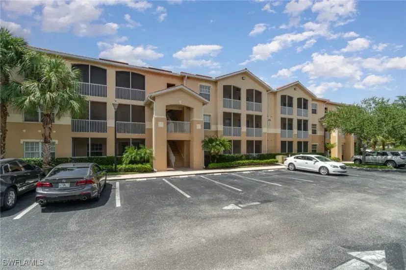 Picture of 9025 Colby Dr 2121, Fort Myers FL 33919