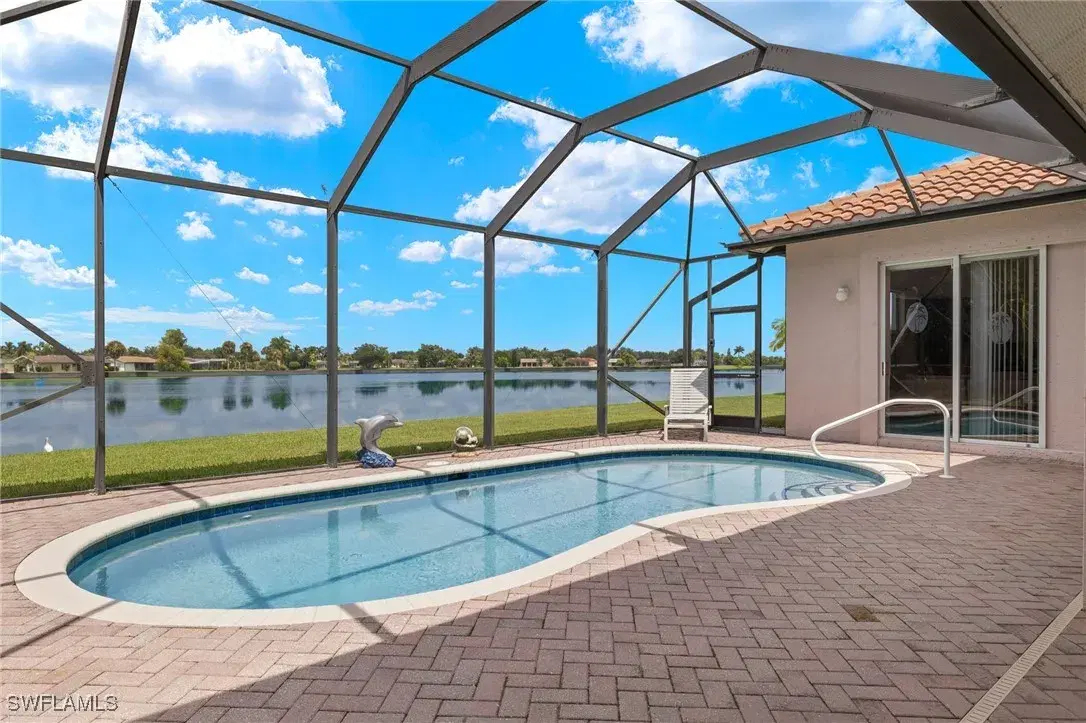 Picture of 2249 Valencia Lakes Cir, Naples, FL 34120