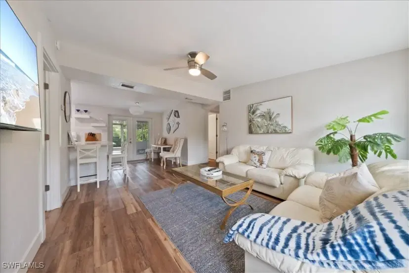 Picture of 1280 Embassy Ln, Naples FL 34104