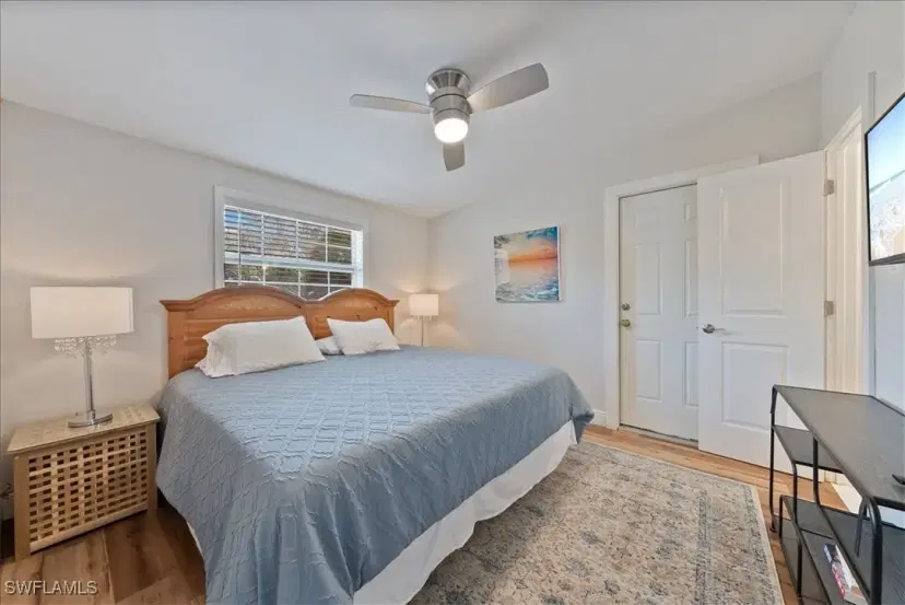 Picture of 1280 Embassy Ln, Naples FL 34104